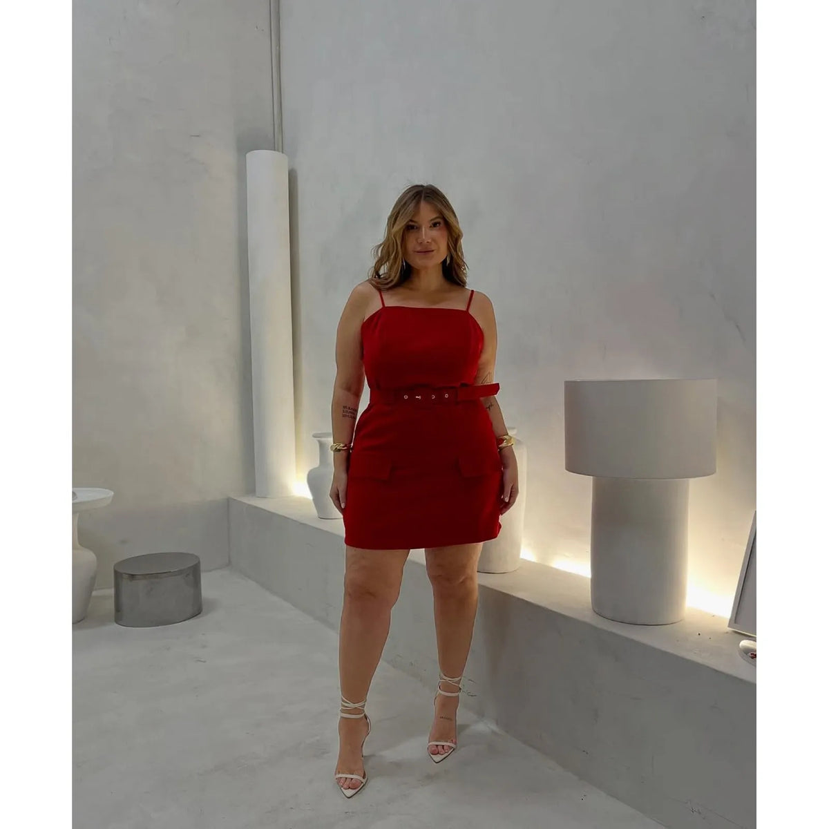 Macaquinho Alfaiataria Com Cinto Encapado Vermelho - VL13896